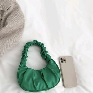 NEW 🆕 💚Y2K Green PU Leather Cloud Pleated Women's Hobo Shoulder Bag.💚